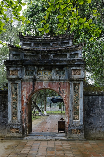 Hué-Tombeau de Minh Mang-001